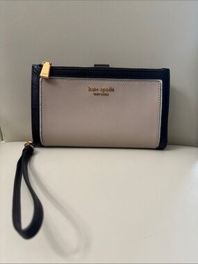 kate spade Two-Tone Black and Cream Wristlet Wallet